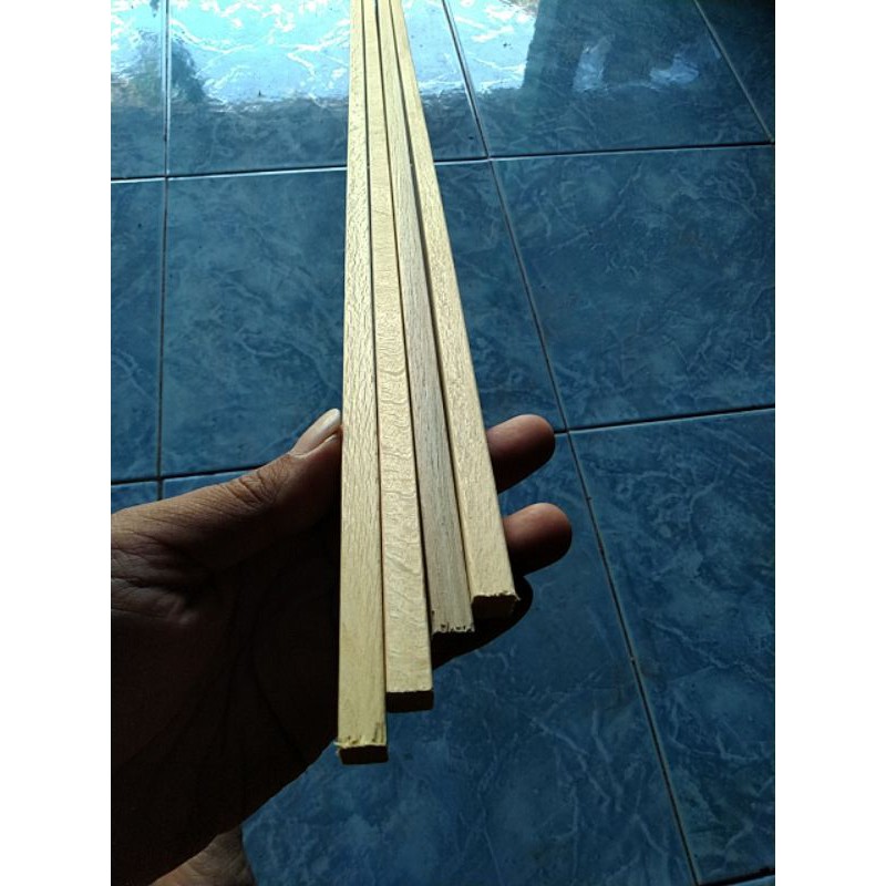 Que gỗ hình vuông dài 1cm dài 50-60cm chuyên dụng