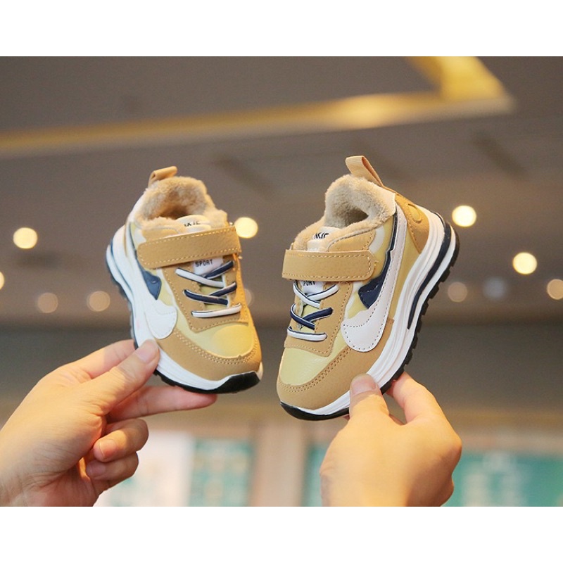 Giày Sneaker Thể Thao Cho Bé
