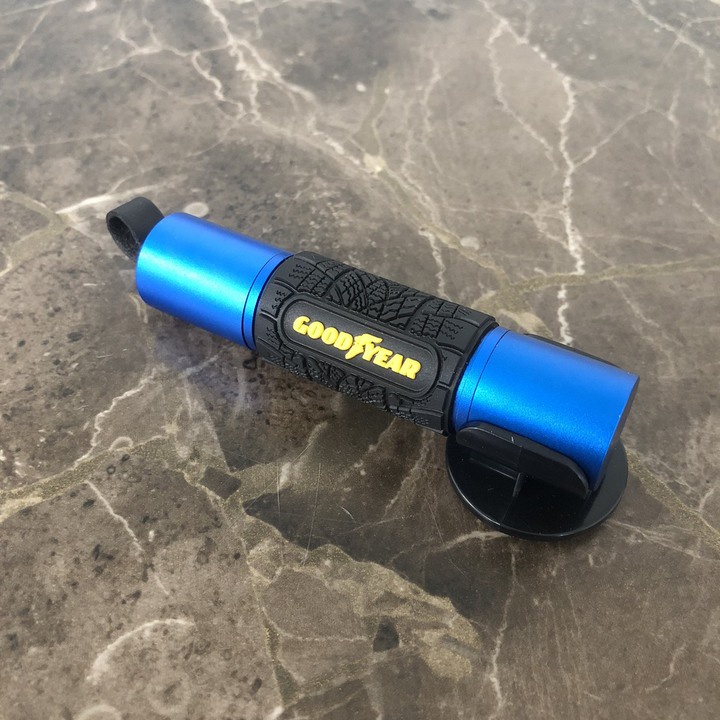 Dụng cụ phá kính, cắt dây an toàn thoát hiểm ô tô Goodyear GY-5480 - BẢO HÀNH 6 THÁNG