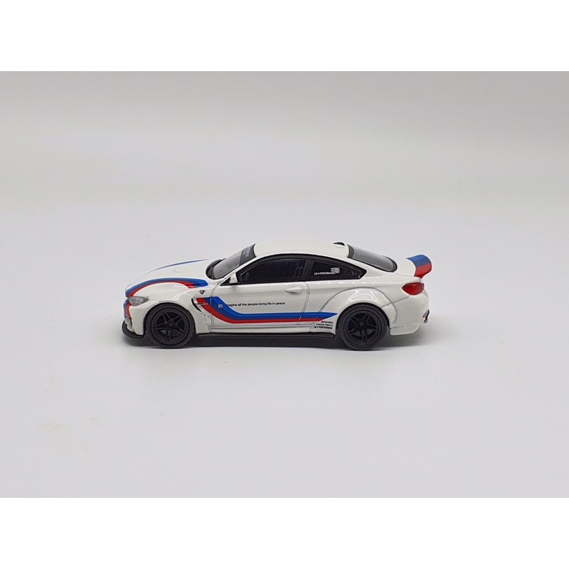 Xe Mô Hình BMW M4 W/M Stripe 1:64 MiniGT