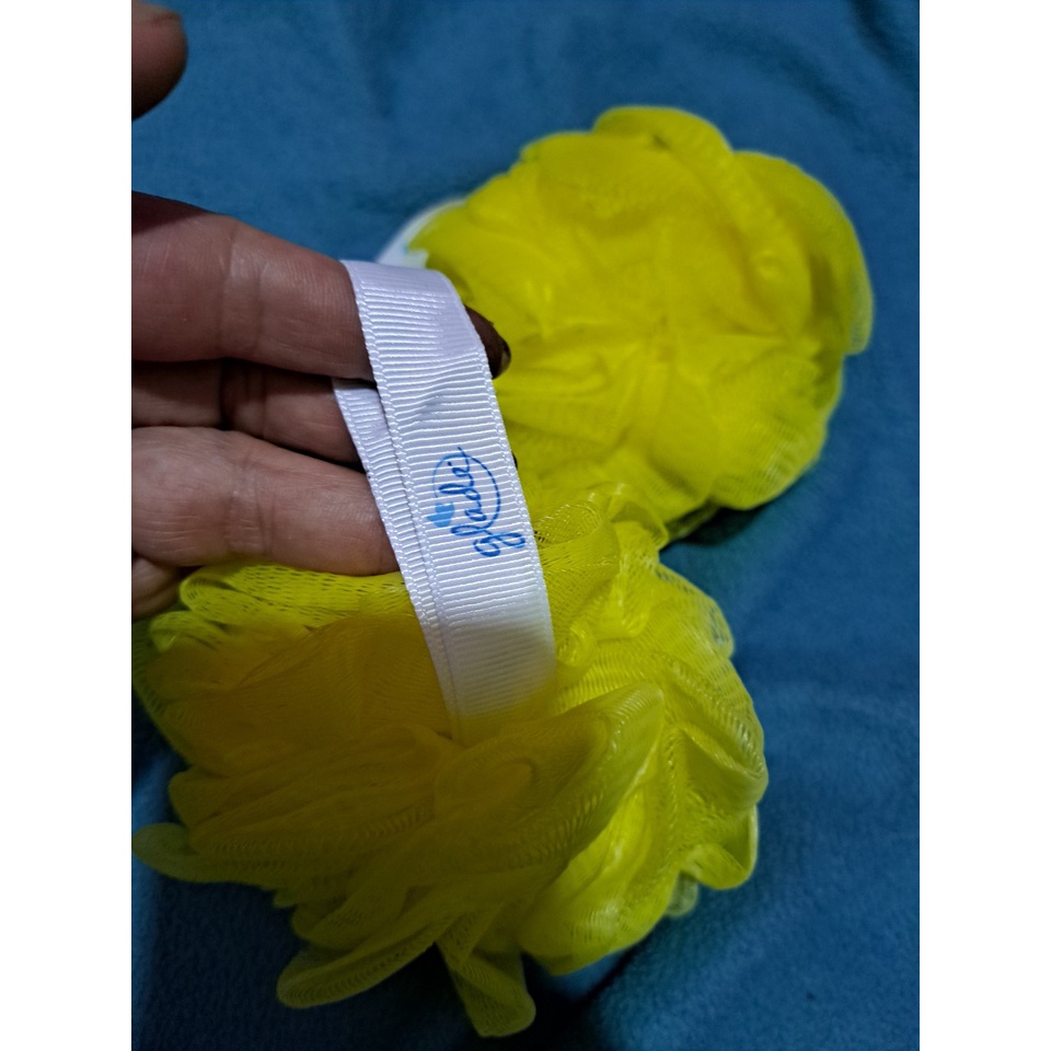 Combo 2 bông tắm Glade màu vàng