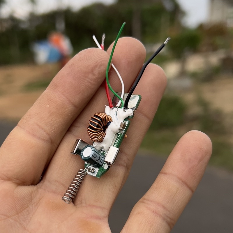 Đuôi tẩu sạc 125V2.4A Belkin