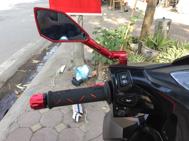 Gù tay lái,Gù nhôm Spirit thời trang gắn thông dụng mọi dòng xe máy(giá 1 đôi)