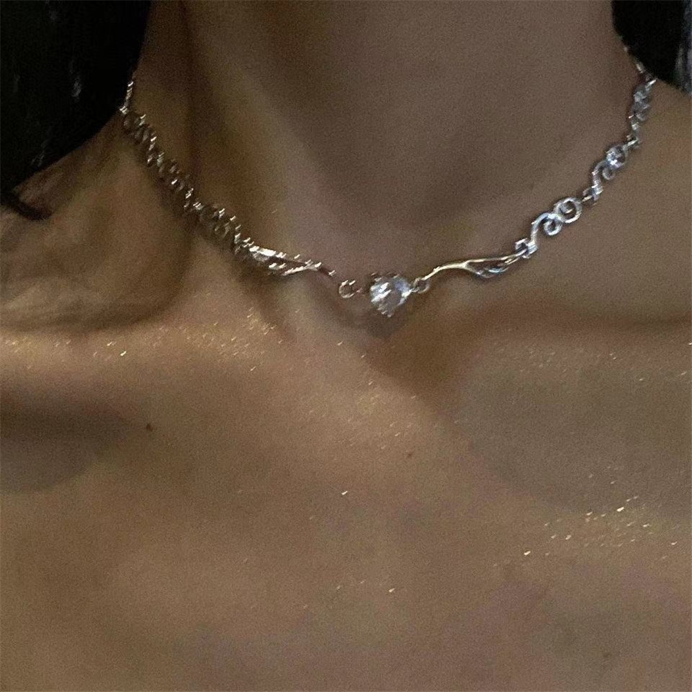 Vòng Cổ Choker Hình Đôi Cánh Thiên Thần Đính Đá Siêu Lấp Lánh