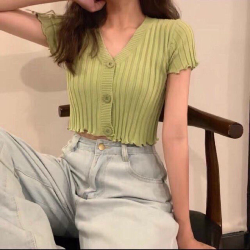 Áo len cộc tay croptop 3 cúc cài hót hit