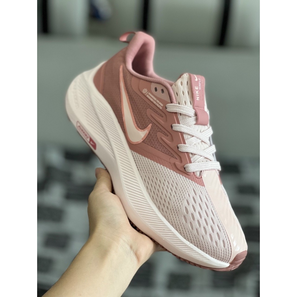 Giày thể thao chạy bộ, bóng đá cho nữ Nike Air Zoom Winflo 10 màu hồng đẹp