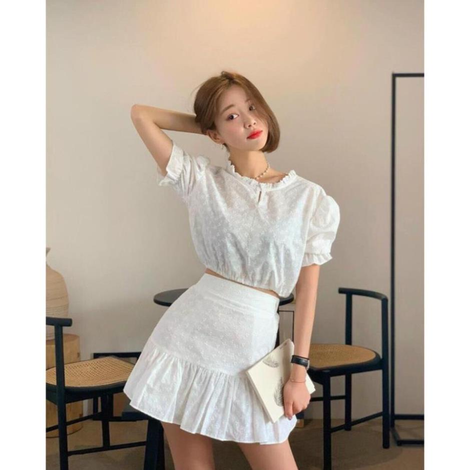 Sêt áo croptop trắng và chân váy đuôi cá vải xô thêu siêu đẹp dưới 55kg- Bộ đầm nữ rời croptop chân váy dún - CELORA