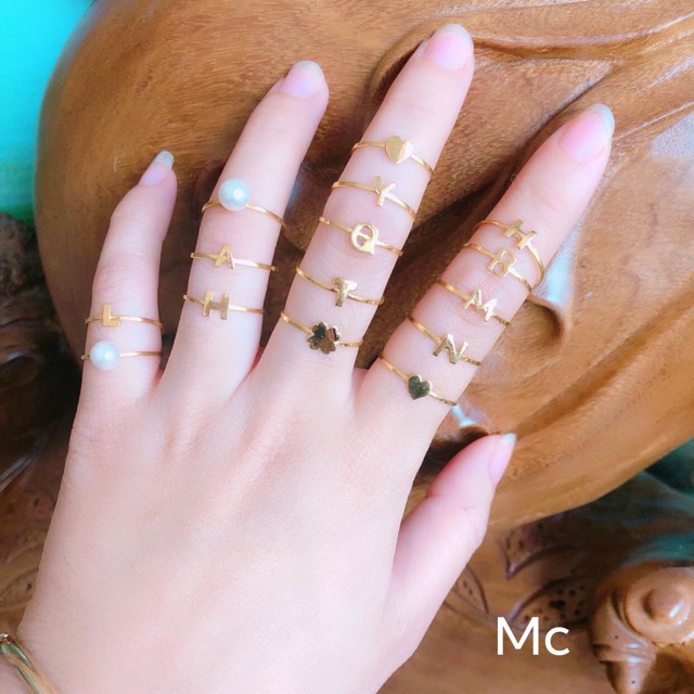 Nhẫn tên vàng tây nhỏ nhắn xinh sắn.