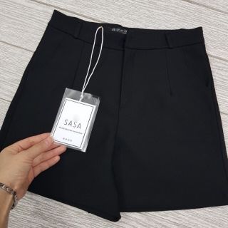 Quần short khuy xếp ly cạp cao