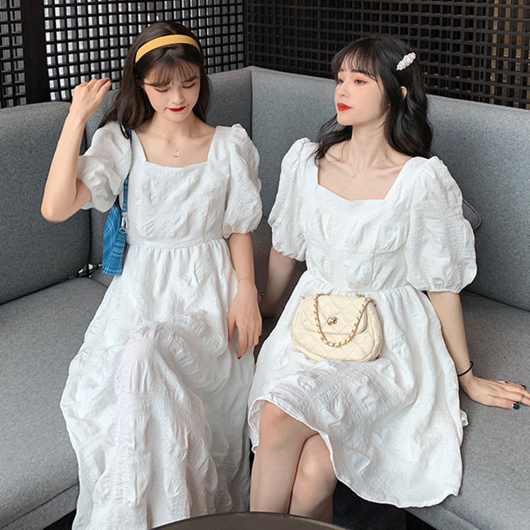 Đầm tay ngắn cổ vuông phối xếp li phong cách Hàn Quốc