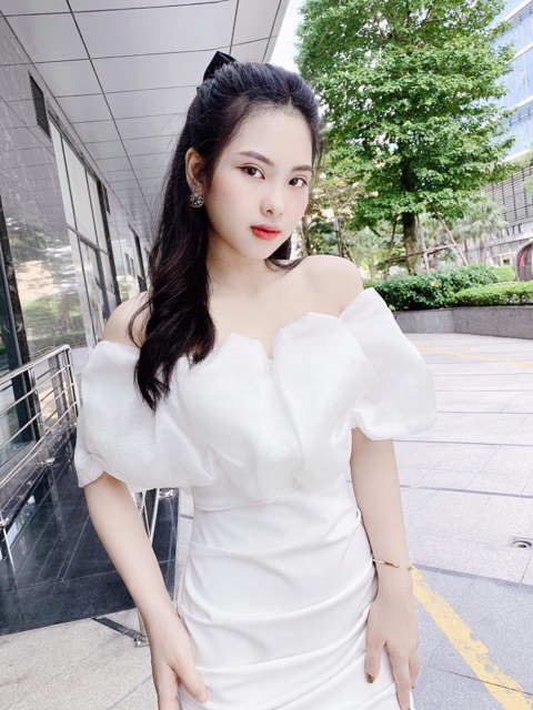 V1640 váy body trắng trễ vai