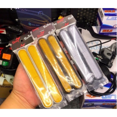 Mắt mèo phản quang gắn trực tiếp các loại xe máy hàng công ty