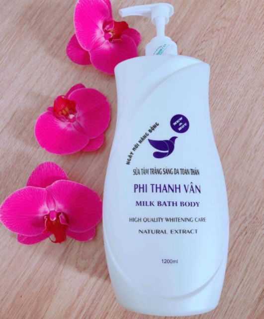 Sữa tắm trắng da mịn màng Phi Thanh vân