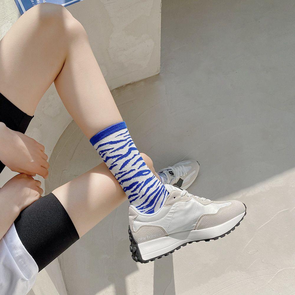 Đôi Vớ Họa Tiết Da Báo Thời Trang Cho Nữ