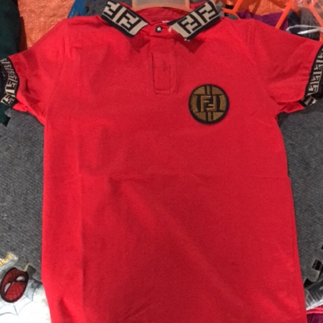 Áo phông cổ viền