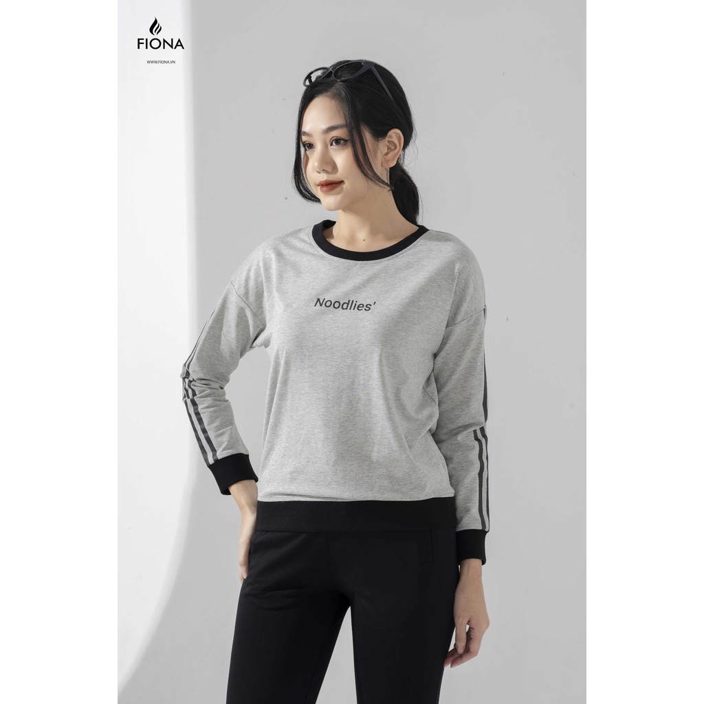 Áo nỉ nữ FIONA, áo thể thao thân trước in chữ, áo thu đông nữ tay phối kẻ sọc F520891