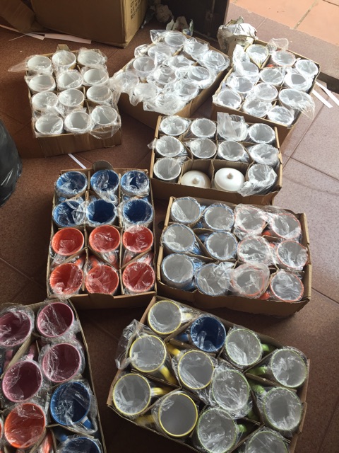 Chuyên in cốc theo yêu cầu. Cốc quay tim các màu xanh, vàng, hồng,  cốc đổi màu chỉ từ 65k- 95k Chuyên in cốc theo yêu c | BigBuy360 - bigbuy360.vn