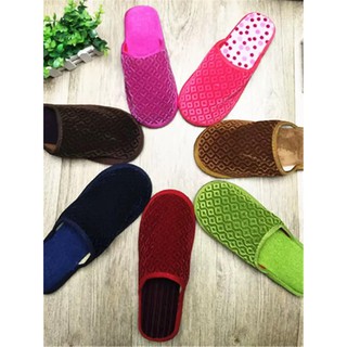 sục lông đi trong nhà