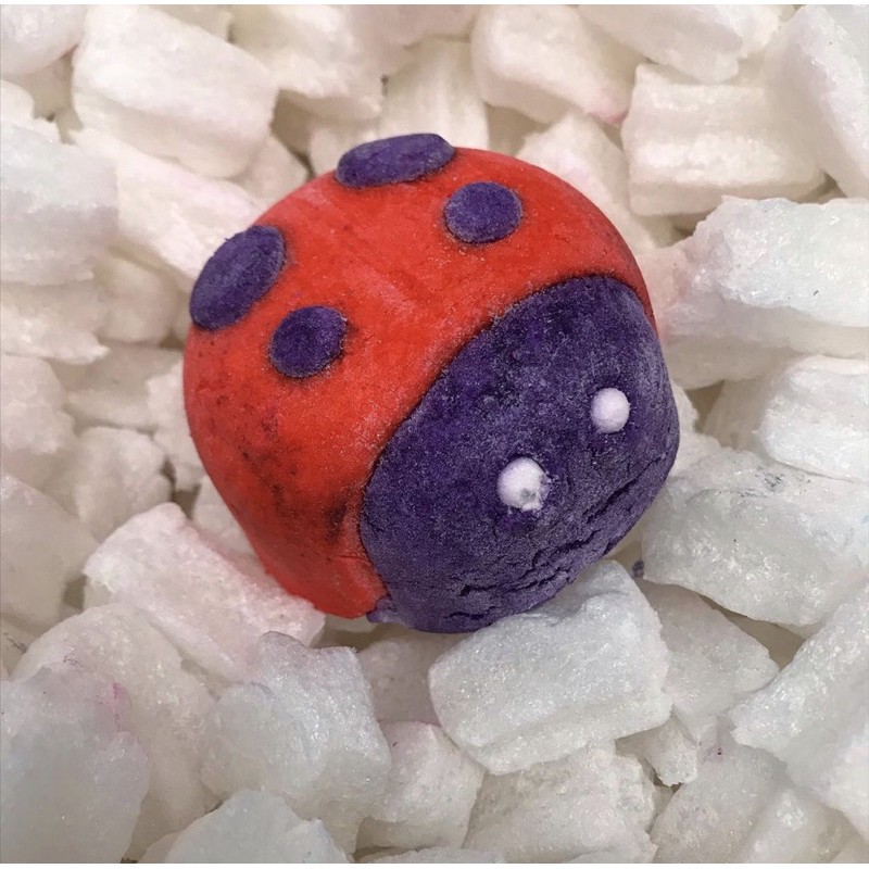 Viên tạo bọt bồn tắm Lush - LADYBIRD bubble bar