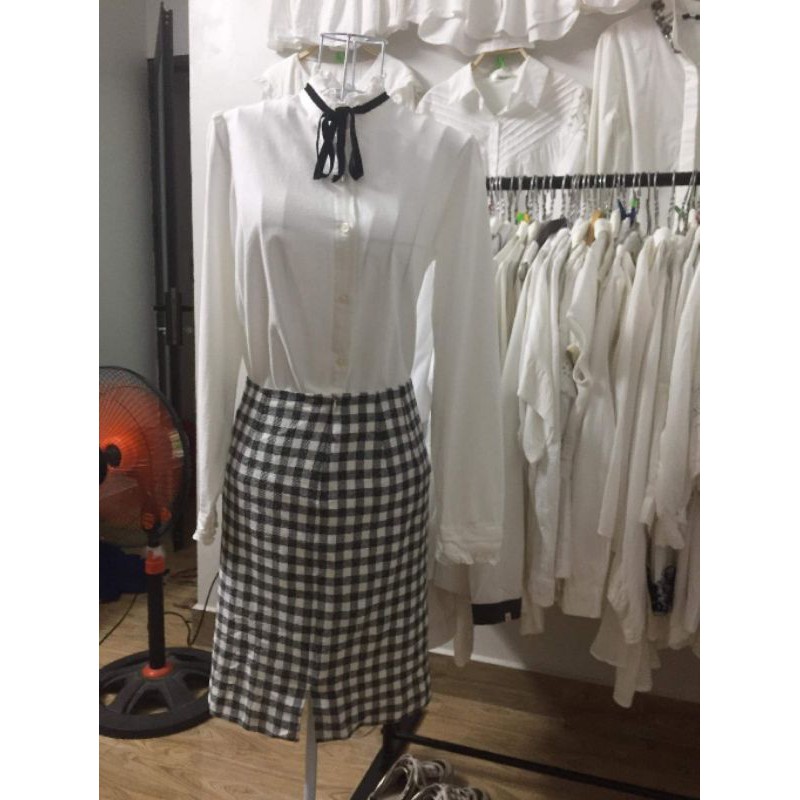 áo sơmi trắng_giá:100k 500g