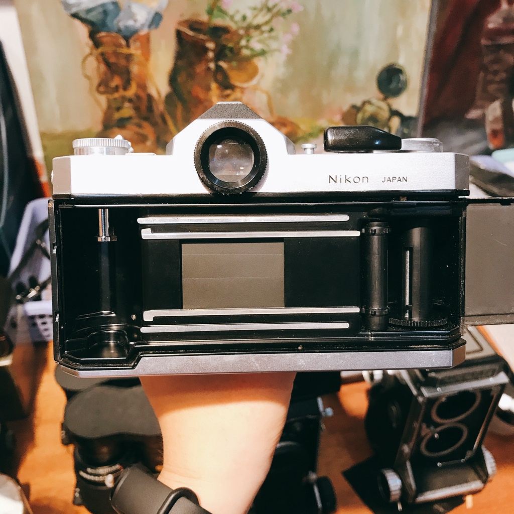 Máy ảnh film Nikon Nikomat FTN Silver