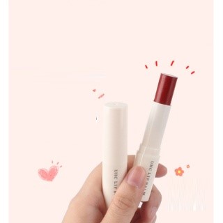 Son dưỡng Vaseline có màu nhiệt độ UHC giúp dưỡng ẩm ngăn ngừa tình trạng khô môi