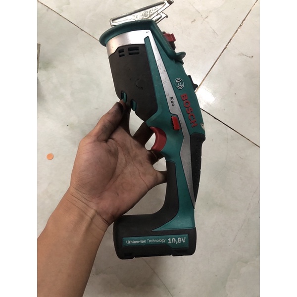 Cưa kiếm Bosch 10.8-12V