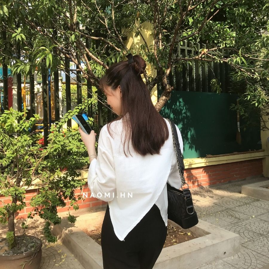 Áo sơ mi nữ xẻ tà sau lưng độc lạ dài tay cổ đức . Áo kiểu nữ xẻ tà sau lưng gợi cảm chất đẹp 3 màu xanh trắng hothit
