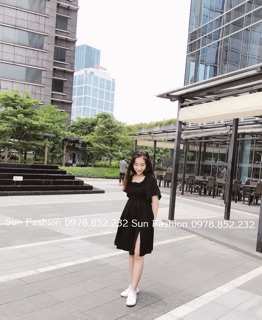 Đầm bẹt vai đen xẻ tà