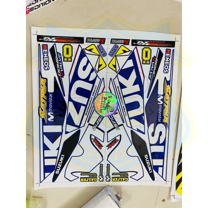 ( Quí khách vui lòng mang ra tiệm cho thợ dán ) Tem satria fi movistar xanh chữ vàng