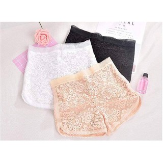 Quần mặc váy ren vạt bầu