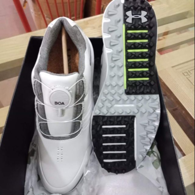 GIẦY NÚT VẶN UNDER ARMOUR