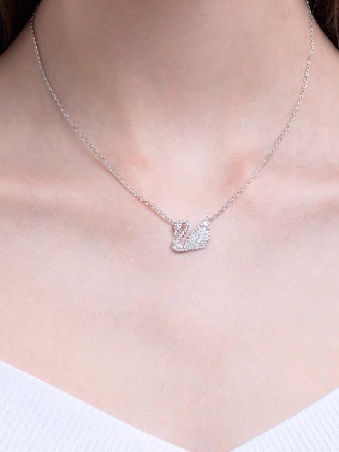 Swarovski Swan fashion classic female necklace gift collarbone chain