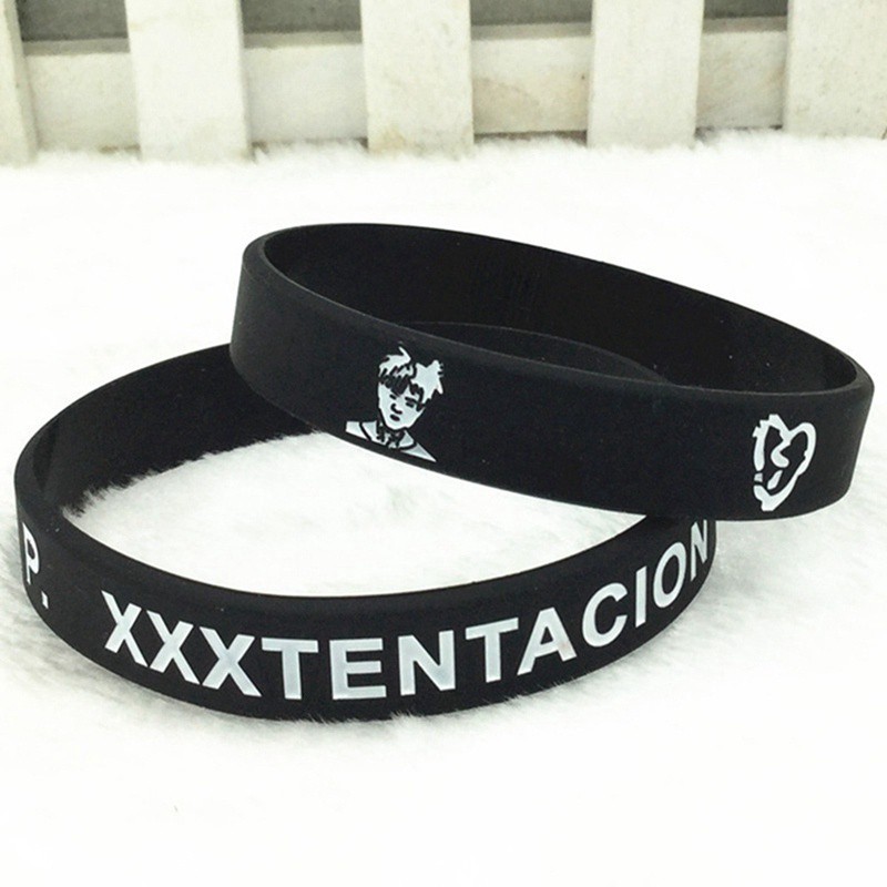 Set 1/2 vòng đeo tay bằng silicon họa tiết rapper Xxxtentacion