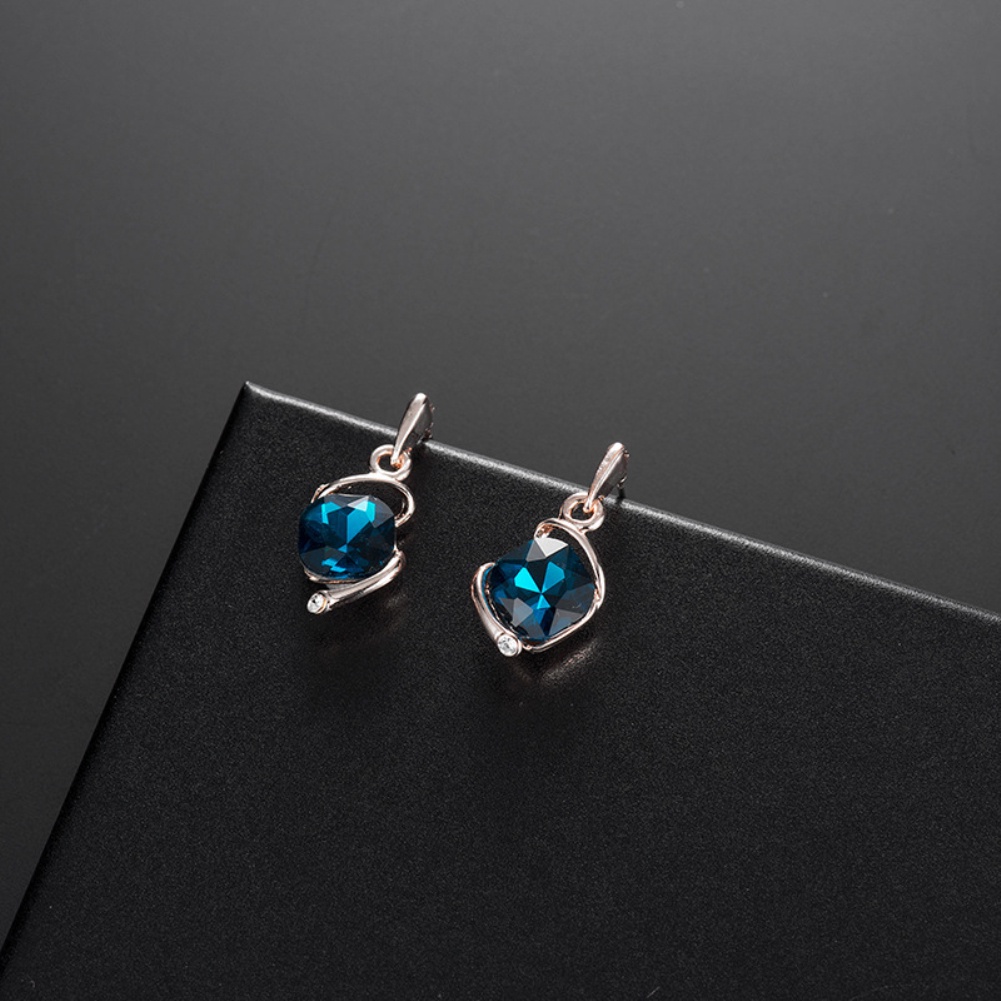 Set Dây Chuyền Và Đôi Khuyên Tai Đính Đá Pha Lê Thiết Kế Duyên Dáng