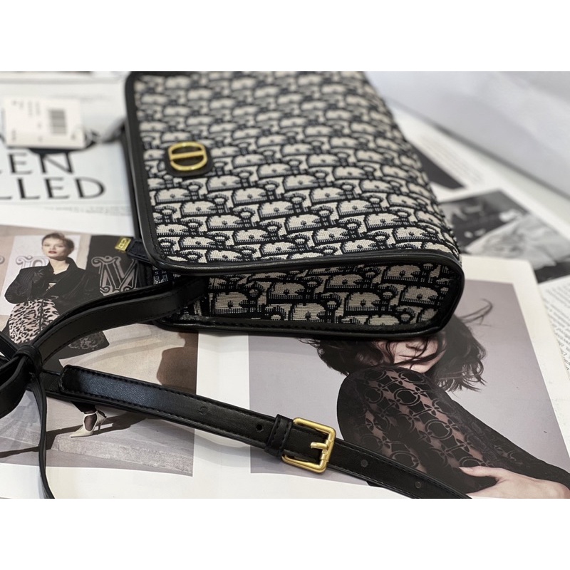 Túi cầm tay/đeo chéo 30 MONTAIGNE POUCH SPSL