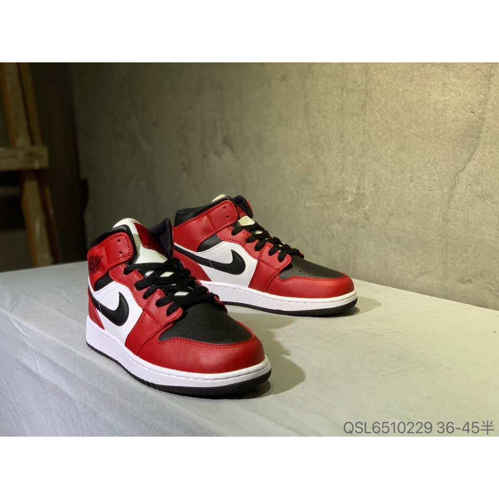 Giày Thể Thao Chơi Bóng Rổ Cổ Điển Size 36-45 Air Jordan 1