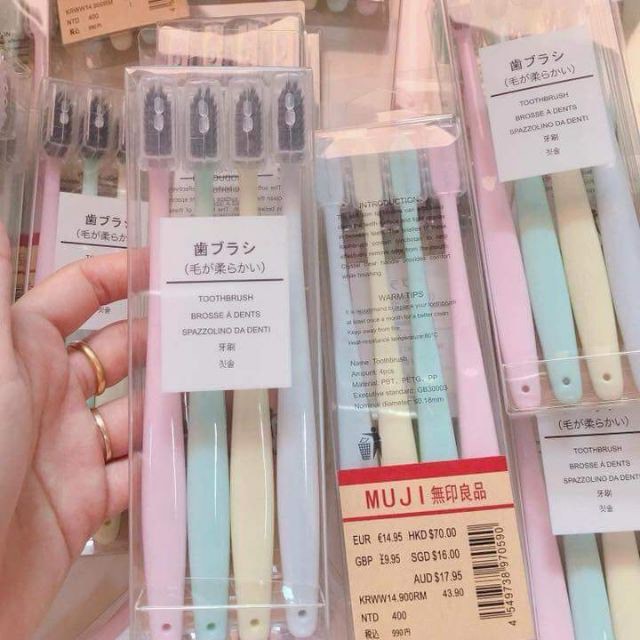 Bàn Chải đánh Răng Muji thiết kế lông chải mềm mại dành cho gia đình