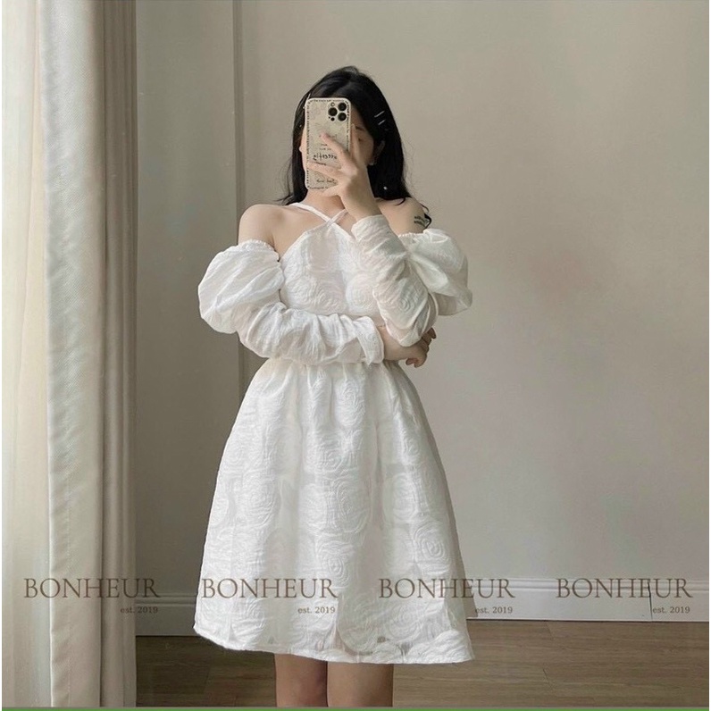 ĐẦM TRẮNG GẤM HOA NỔI DÂY YẾM RỚT TAY PHỒNG