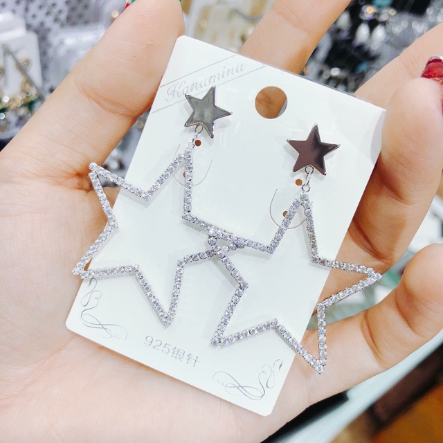 Khuyên tai ngôi sao