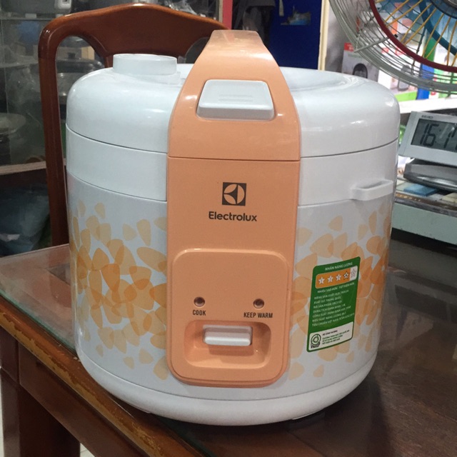 Thanh lý nồi cơm điện ELECTROLUX 1,8L-Erc3105