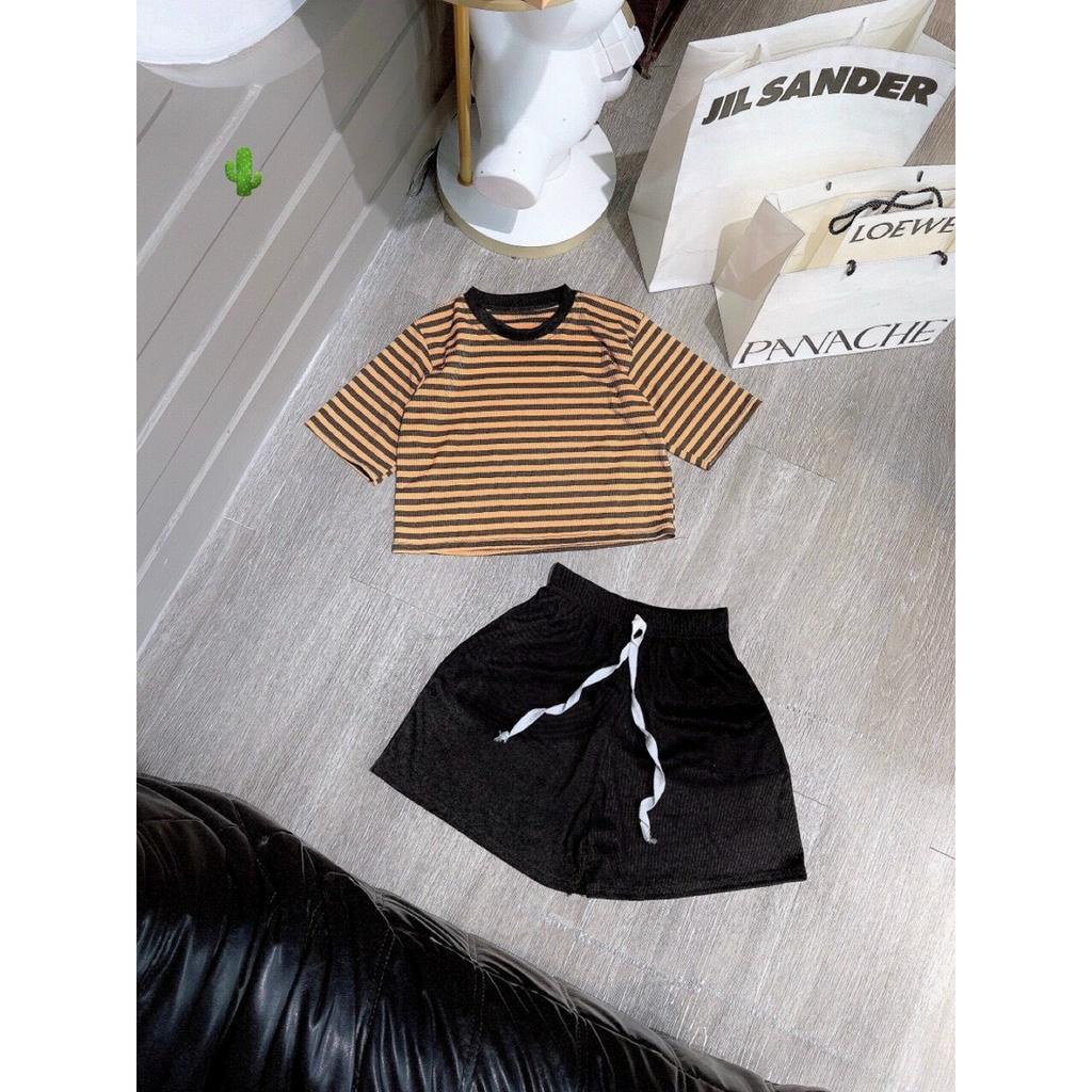 set bộ áo croptop sọc ngang tay ngắn quần short đùi đen thun gân