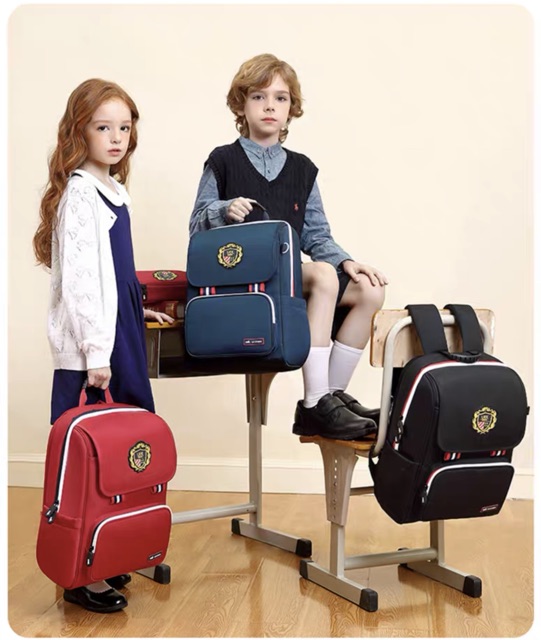 Balo chống gù UEK