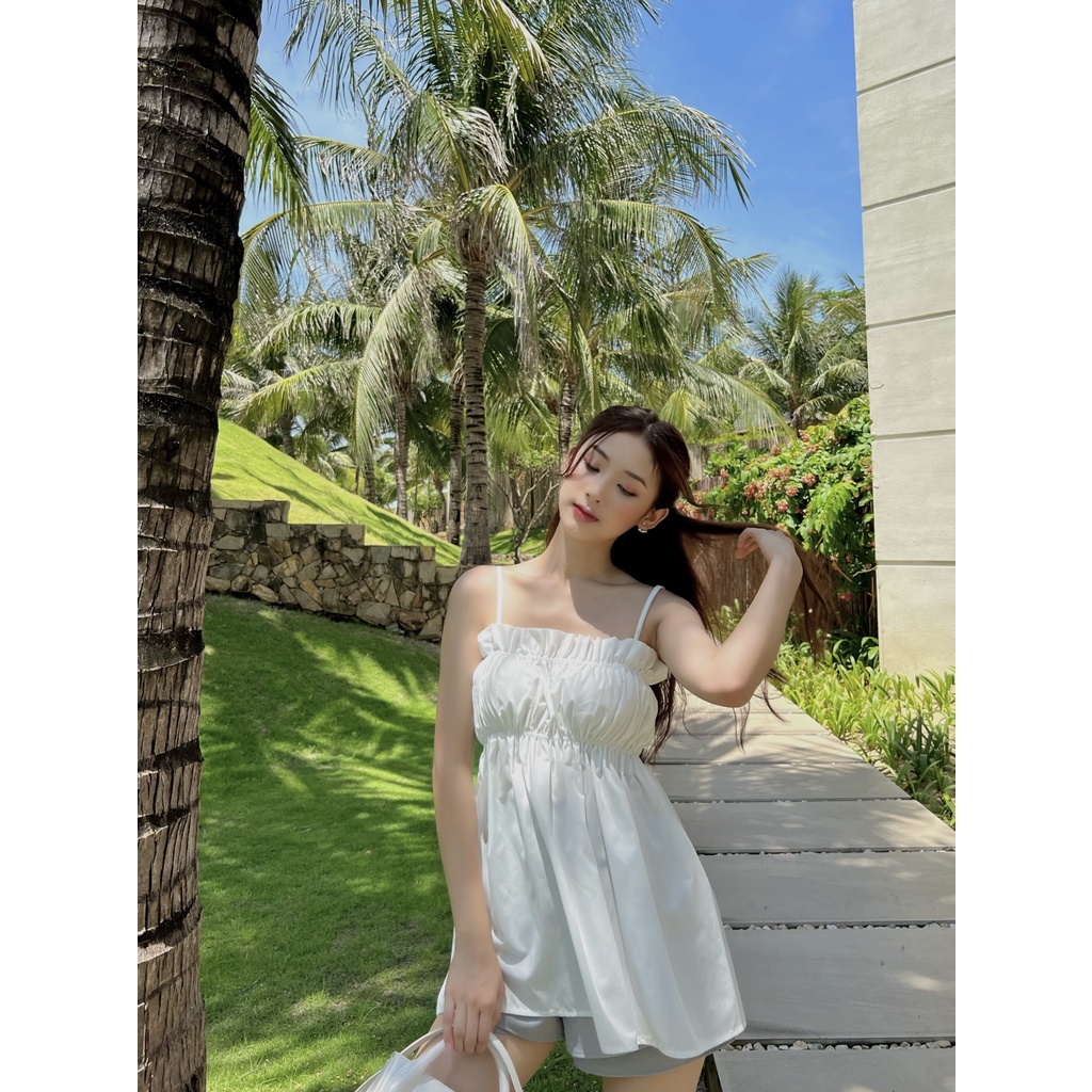 YU CHERRY | Áo dây nhún ngực bảng bự co dãn Ana Shirred Top YA426