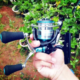 May cau ca Daiwa oe Emeraldas