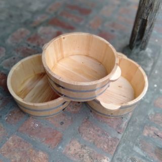 Ngâm chân làm nail