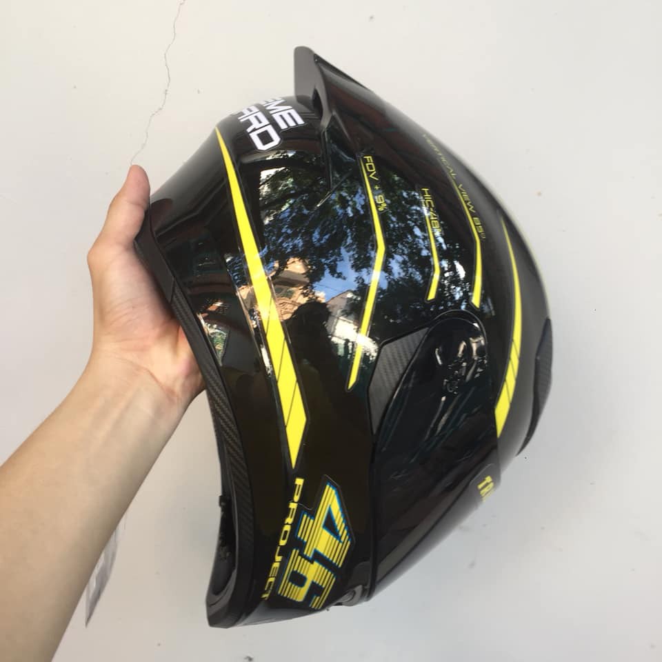 Nón bảo hiểm Roc 1 kính Màu đen bóng lên tem 46 Vàng, bảo hành 12 tháng