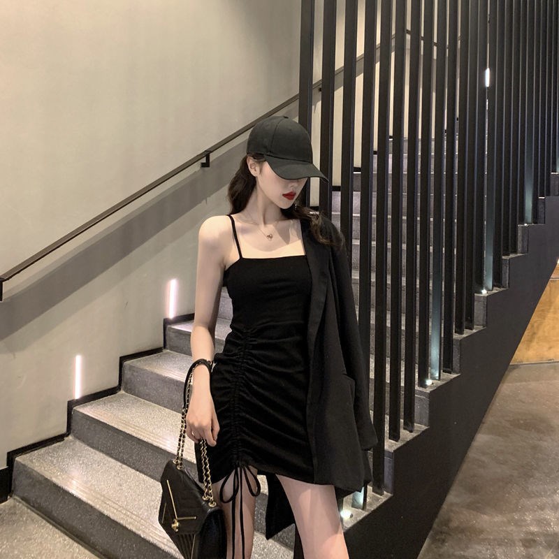 Đầm Hai Dây Dáng Chữ A Màu Trắng Đen Quyến Rũ