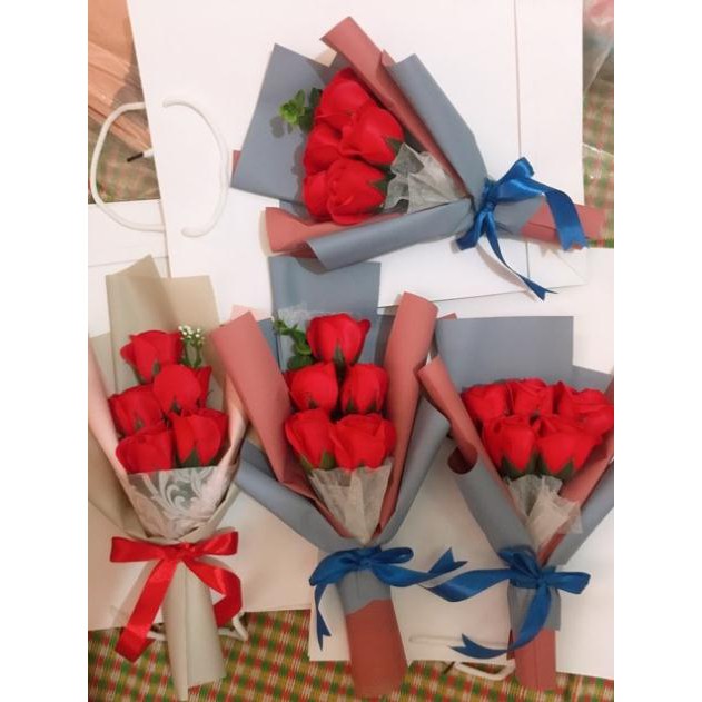 Bó hoa sáp mix bông kèm túi và thiệp tự cắm gia si