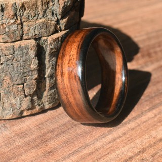 Nhẫn gỗ sưa uốn